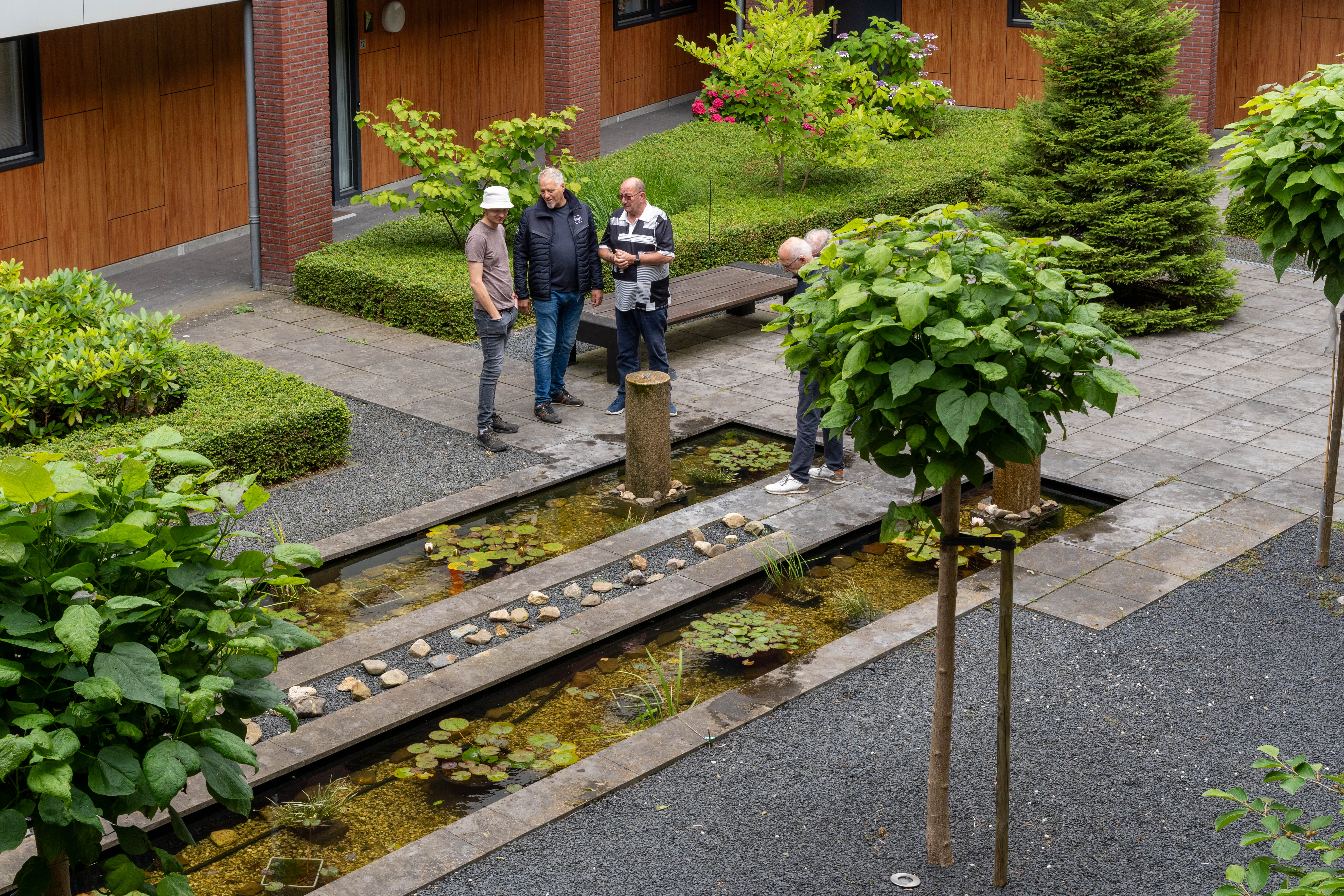 eigen-tuintjes-voor-bewoners-met-groene-vingers 3